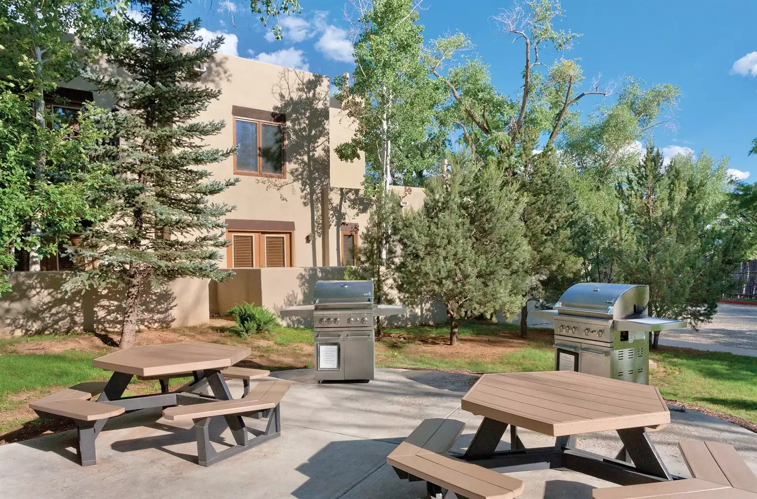 Picnic & Grill Area Picnic & Grill Area - Taos Resort Studio - Taos