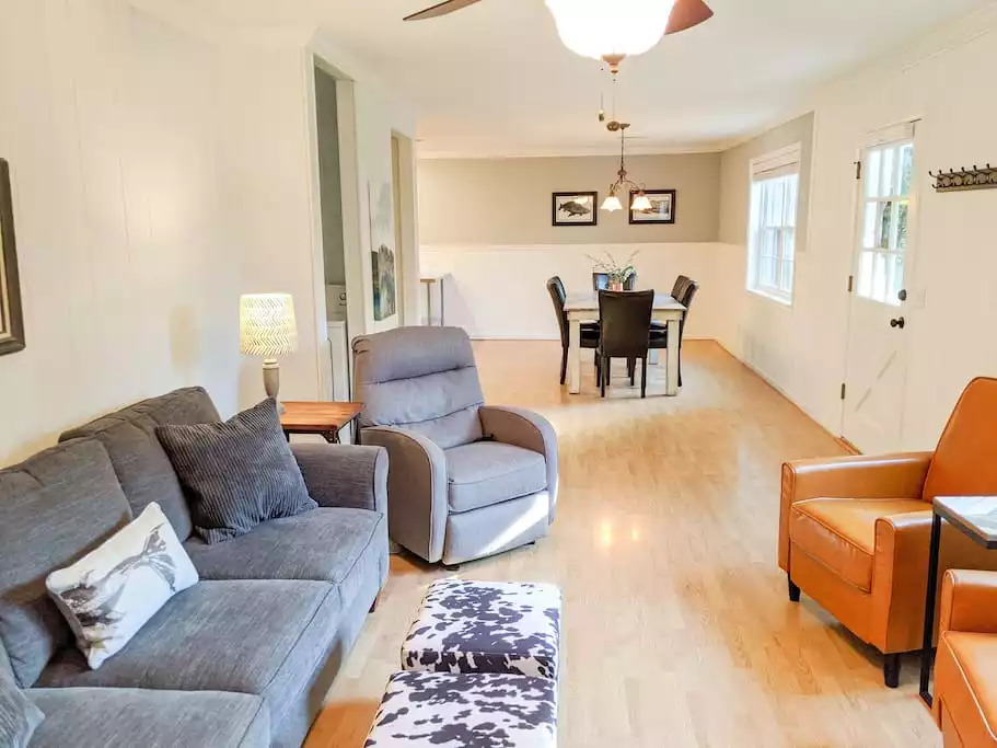 Modern TN Farmhouse at Lake Chickamauga w/ WiFi - Decatur Modern TN Farmhouse at Lake Chickamauga w/ WiFi - Decatur