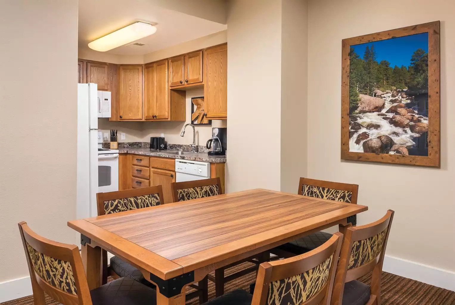 Kitchen & Dining Area Kitchen & Dining Area - Estes Park Resort 2bdr Queen - Estes Park