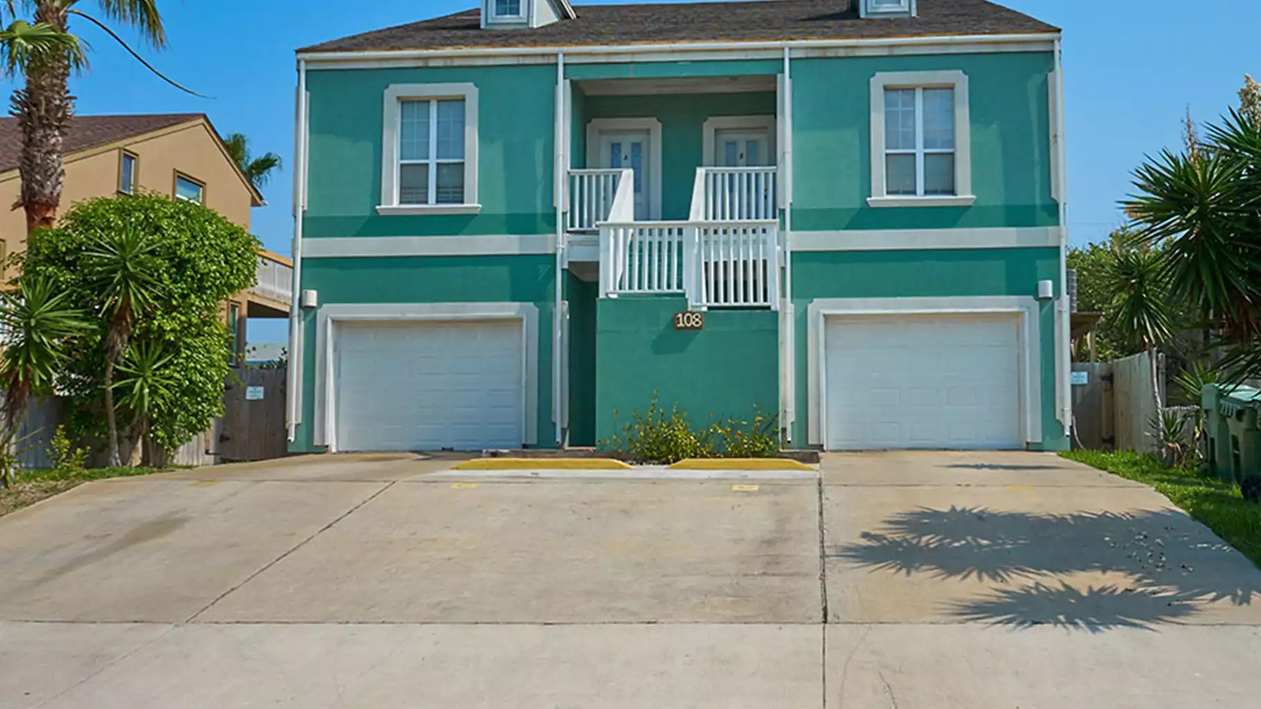 Garage is not included with the rental Garage is not included with the rental - Casa Caracol B - South Padre Island
