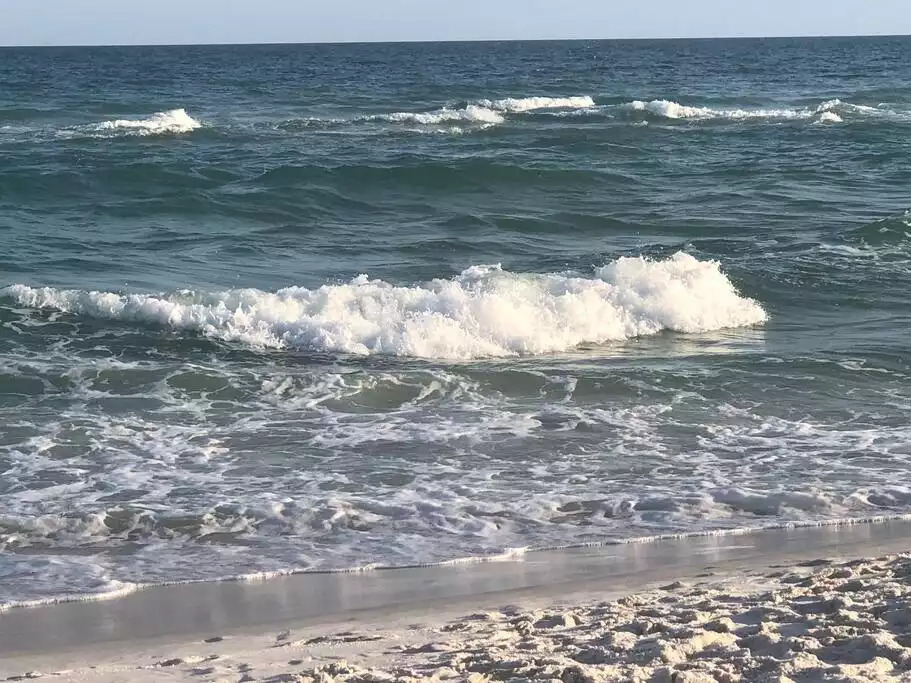 The beautiful pristine emerald waters of Orange Beach, Alabama are hard to beat! "Shipwrecked" guests can enjoy a 5 minute walk to private deeded beach access to these gorgeous sugar sand beaches! The beautiful pristine emerald waters of Orange Beach, Alabama are hard to beat! "Shipwrecked" guests can enjoy a 5 minute walk to private deeded beach access to these gorgeous sugar sand beaches! - Shipwrecked Beach House Orange Beach, Alabama - Orange Beach