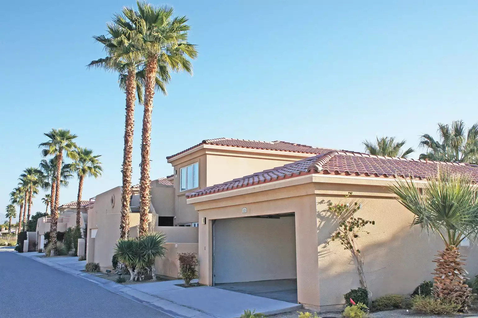 Exterior View Exterior View - Cathedral City Resort 1bdr - Cathedral City