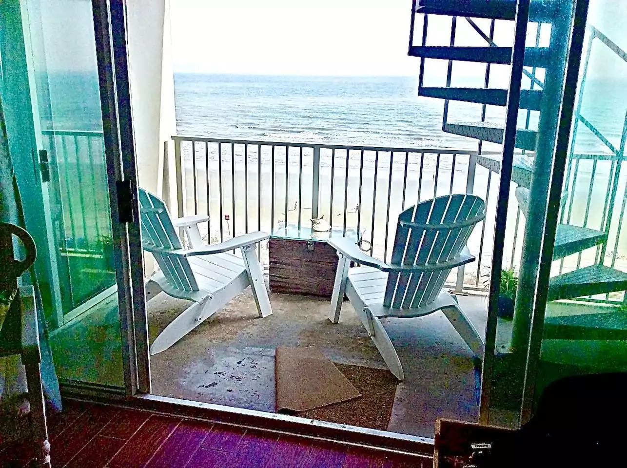 PENTHOUSE OCEANFRONT RETREAT ROOFTOP TERRACE KING Ensuite ZP2 - North Myrtle Beach PENTHOUSE OCEANFRONT RETREAT ROOFTOP TERRACE KING Ensuite ZP2 - North Myrtle Beach