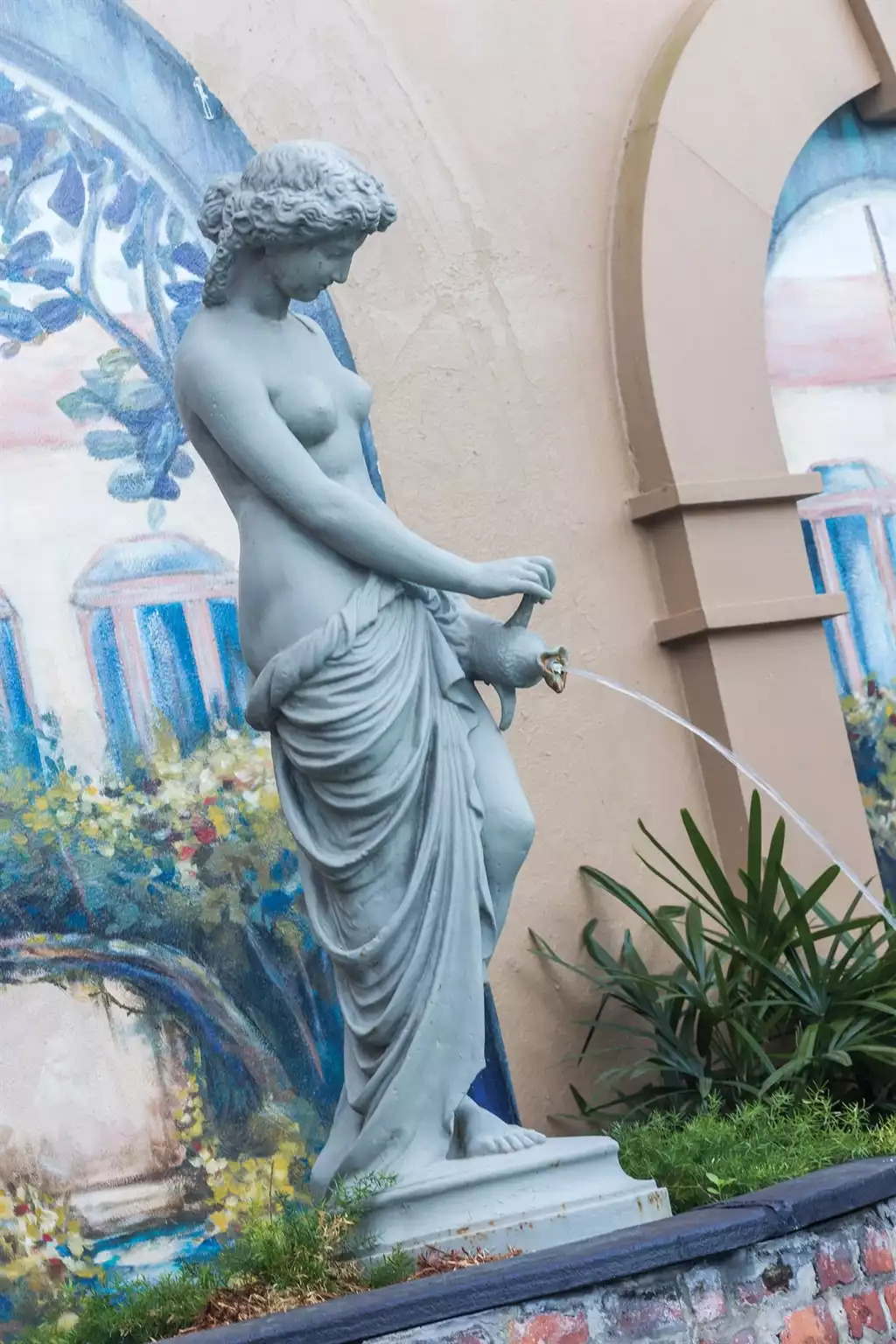 Adult & Kids Pool Adult & Kids Pool - Avenue Plaza Resort Studio - New Orleans