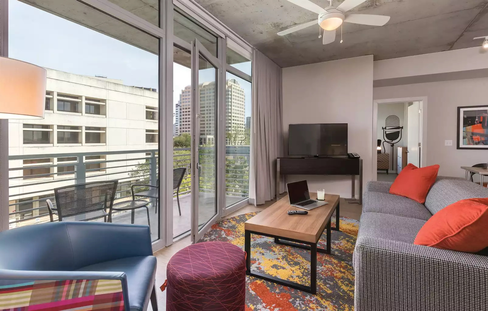 Living Area Living Area - Austin Resort 2bdr - Austin