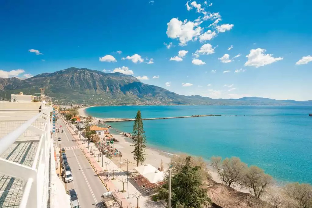 From the terrace of this unique penthouse you have an unrestricted view over the entire coast line of the city of Kalamata. From the terrace of this unique penthouse you have an unrestricted view over the entire coast line of the city of Kalamata. - Seafront Penthouse / LEO - Kalamata