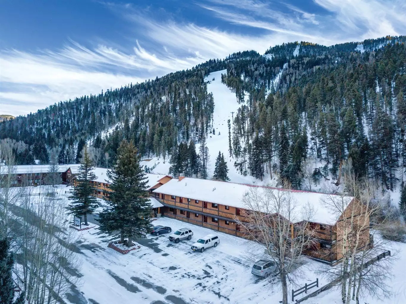 Exterior View Exterior View - Red River Resort 1bdr - Red River
