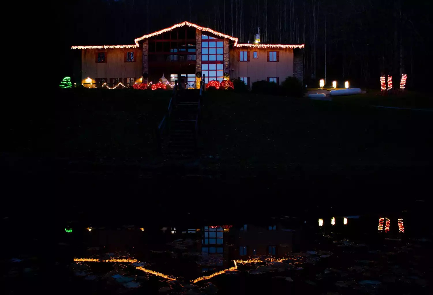 The Hive Lodge - Whittier The Hive Lodge - Whittier