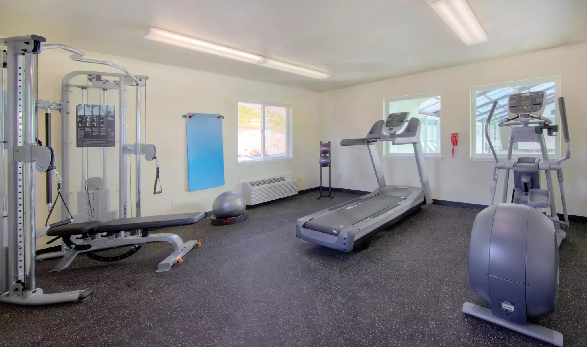 Indoor Gym Indoor Gym - Surfside Inn Resort 2bdr - Ocean Park
