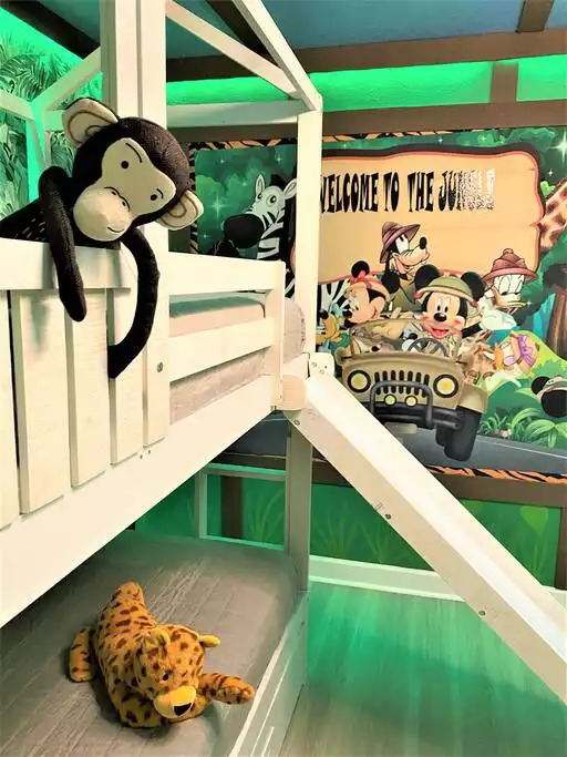 Immersive Themes* Outdoor Pool & Movie* 5mi Disney - Kissimmee Immersive Themes* Outdoor Pool & Movie* 5mi Disney - Kissimmee