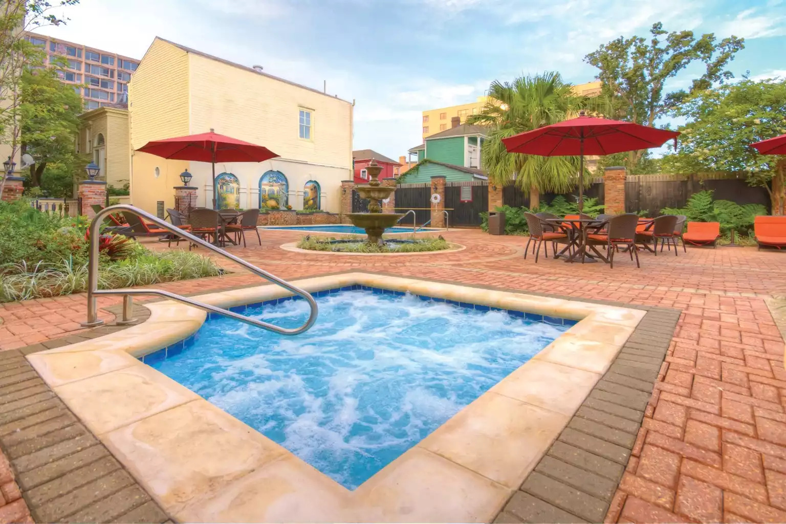 Adult & Kids Pool Adult & Kids Pool - Avenue Plaza Resort Studio - New Orleans