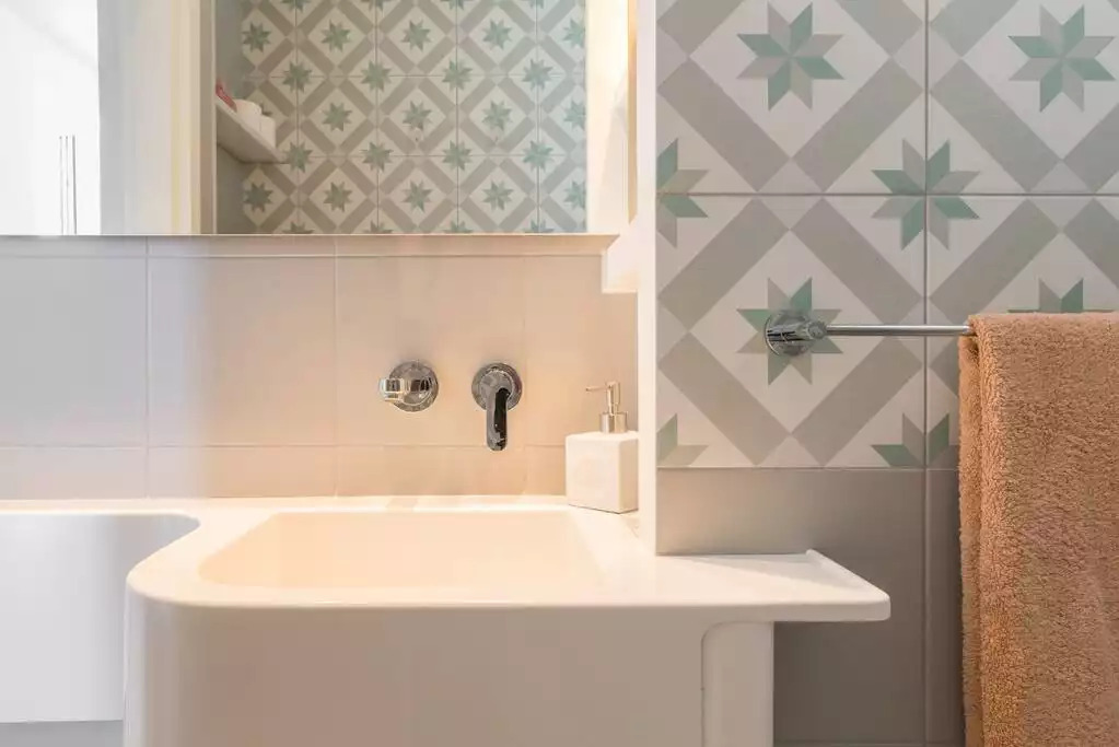 Custom made bathroom, with nice little details. Small and practical :) Custom made bathroom, with nice little details. Small and practical :) - Seafront Penthouse / LEO - Kalamata