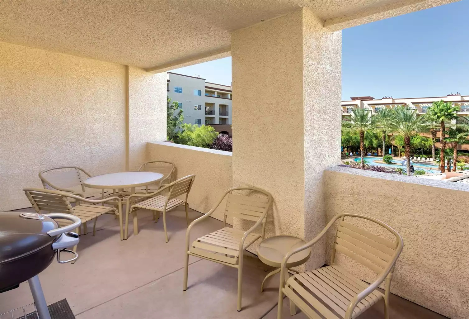 Balcony w/ Grill Balcony w/ Grill - Boulevard Resort 3bdr Penthouse - Las Vegas