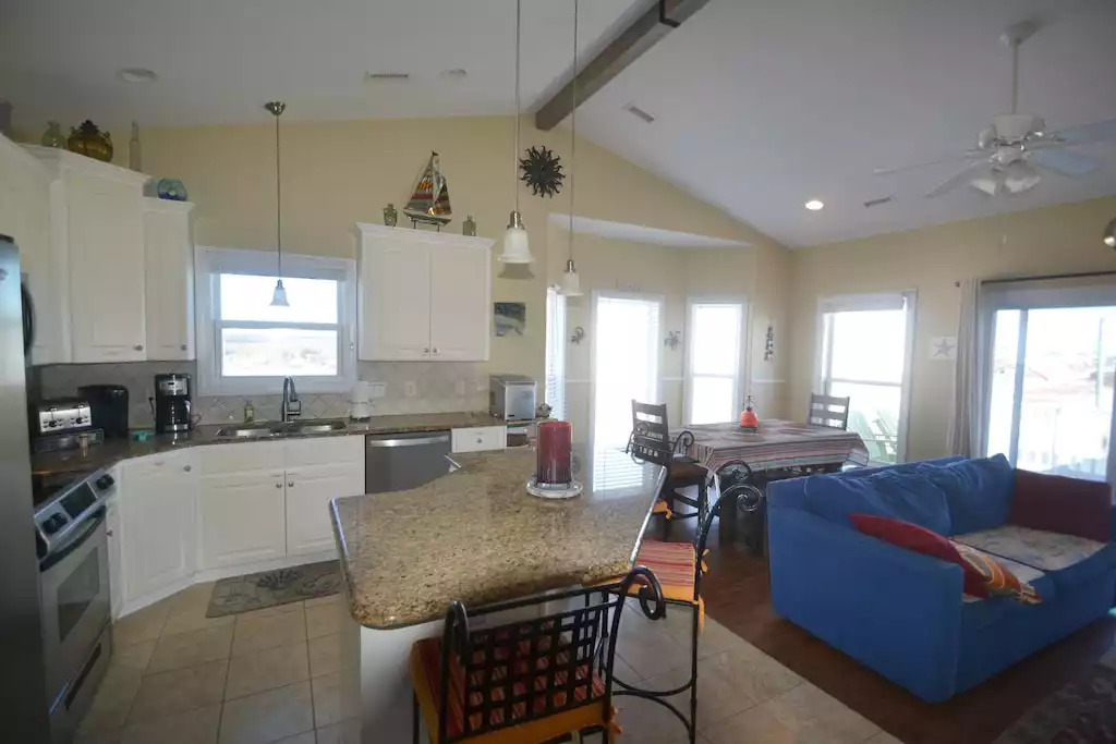 Kitchen Kitchen - PharmaSea - Surf City