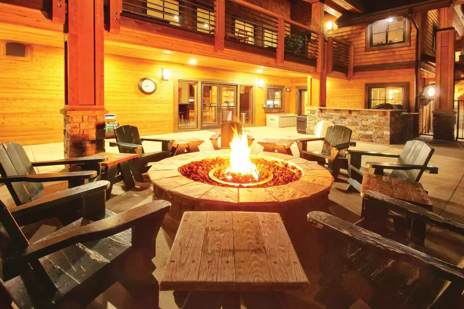 Fire Pit Area Fire Pit Area - Lake House Resort 1bdr Deluxe - Chelan
