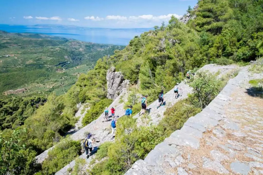Extreme wonderful hiking routes all over Messinia. Ask us for recommendation. Extreme wonderful hiking routes all over Messinia. Ask us for recommendation. - Seafront Penthouse / LEO - Kalamata