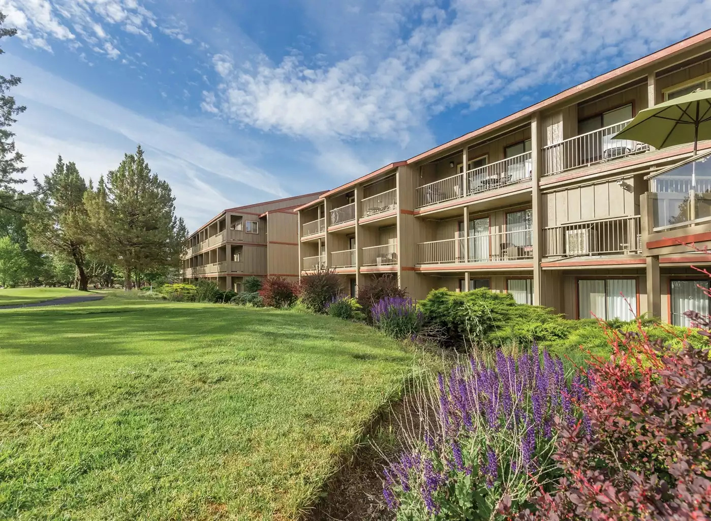 Exterior View Exterior View - Eagle Crest Resort 3bdr Chalet - Redmond