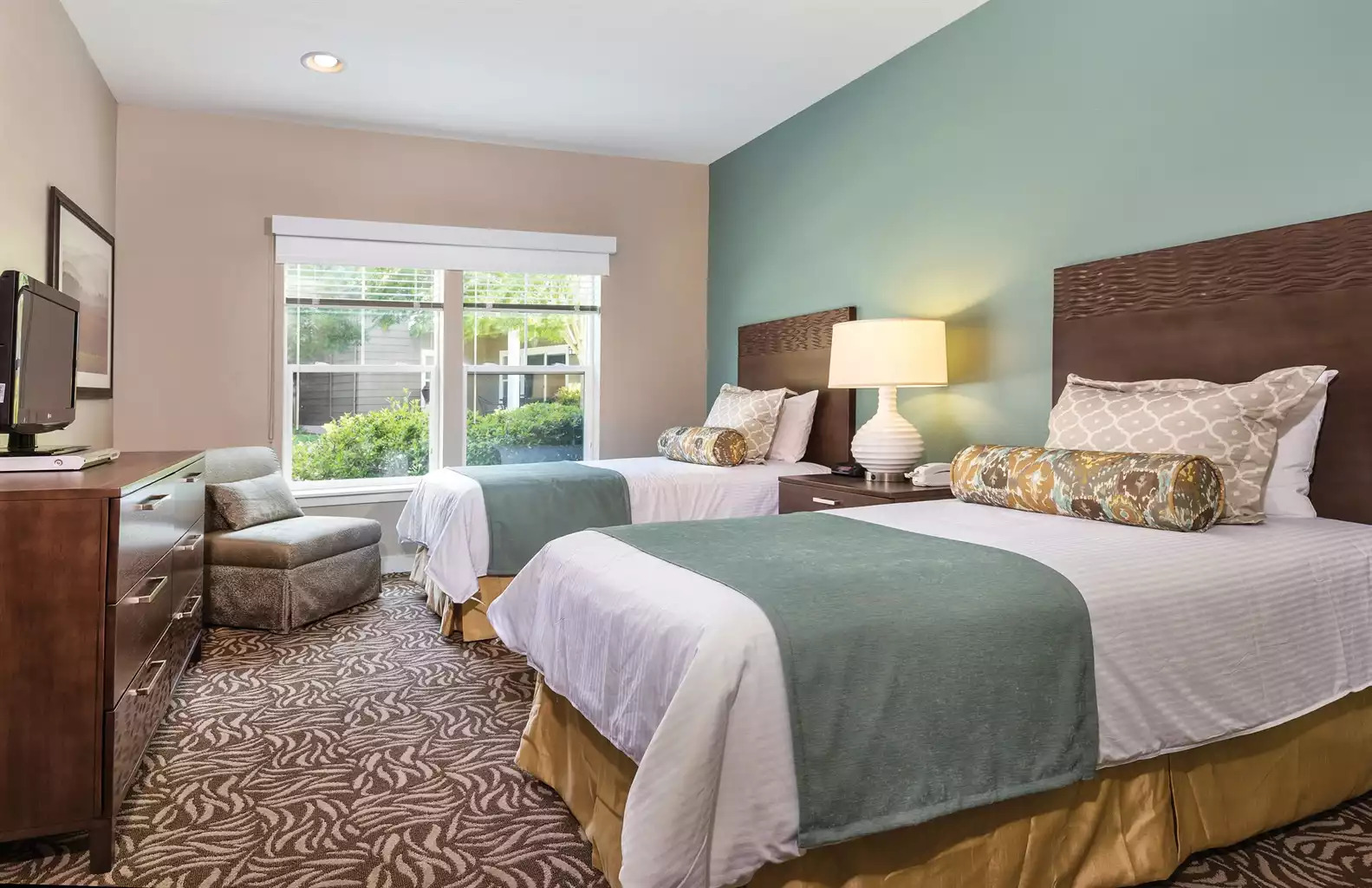 Bedroom 2 w/ Twin Beds Bedroom 2 w/ Twin Beds - Windsor Resort 3bdr - Windsor