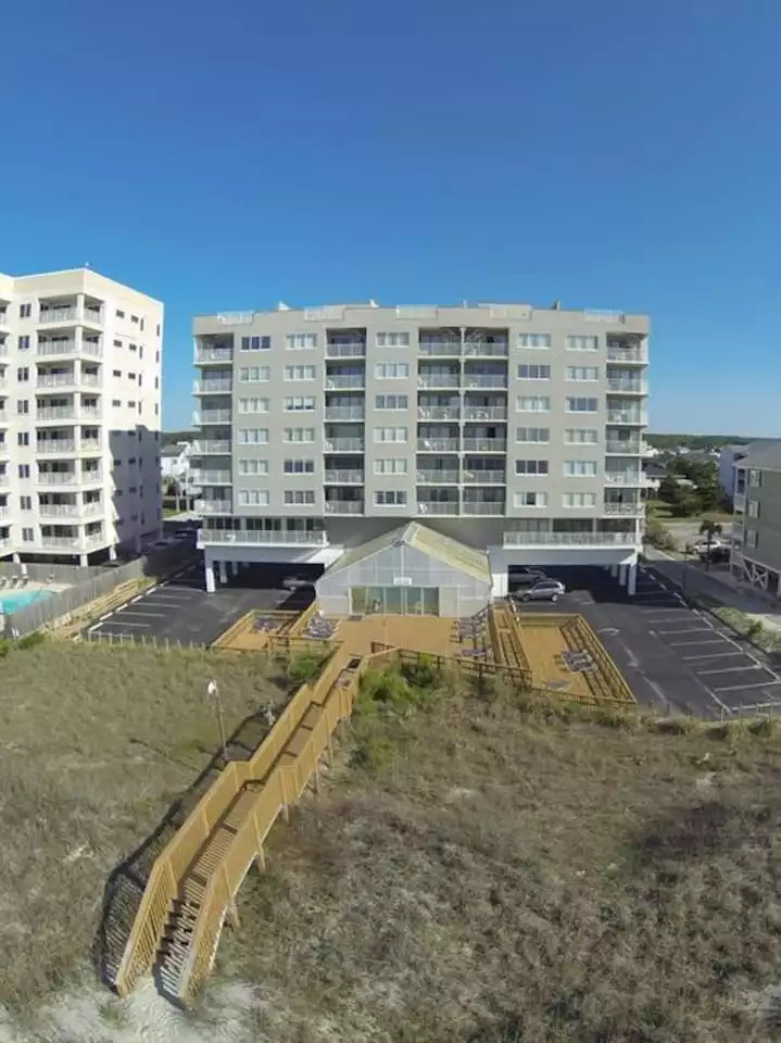 PENTHOUSE OCEANFRONT RETREAT ROOFTOP TERRACE KING Ensuite ZP2 - North Myrtle Beach PENTHOUSE OCEANFRONT RETREAT ROOFTOP TERRACE KING Ensuite ZP2 - North Myrtle Beach