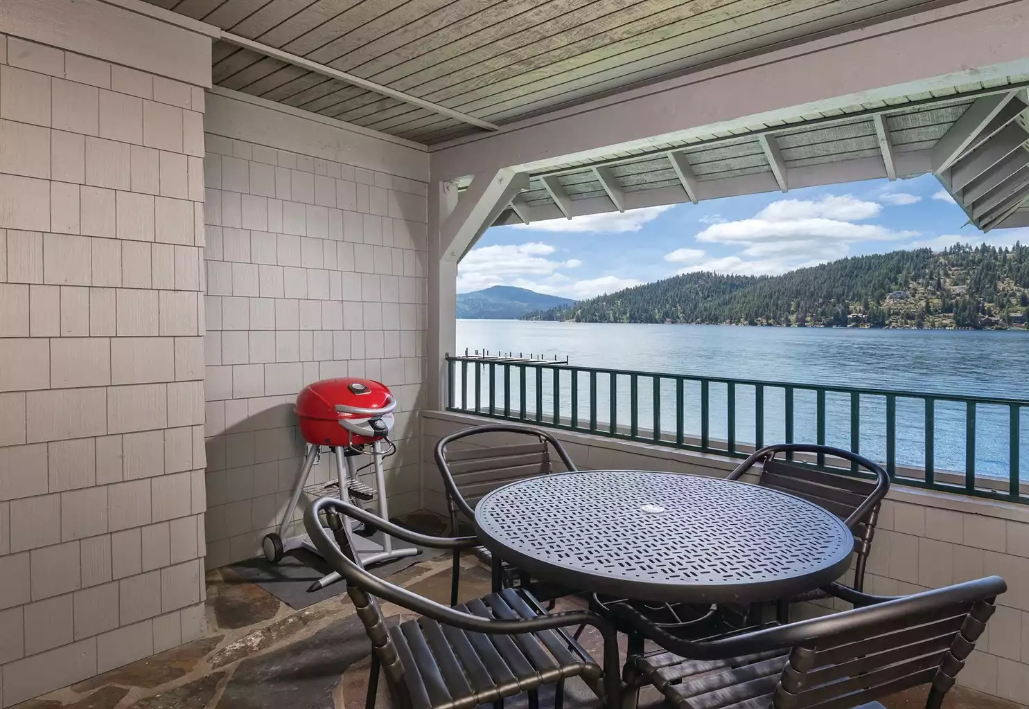 Balcony Balcony - Arrow Point Resort 3bdr - Harrison