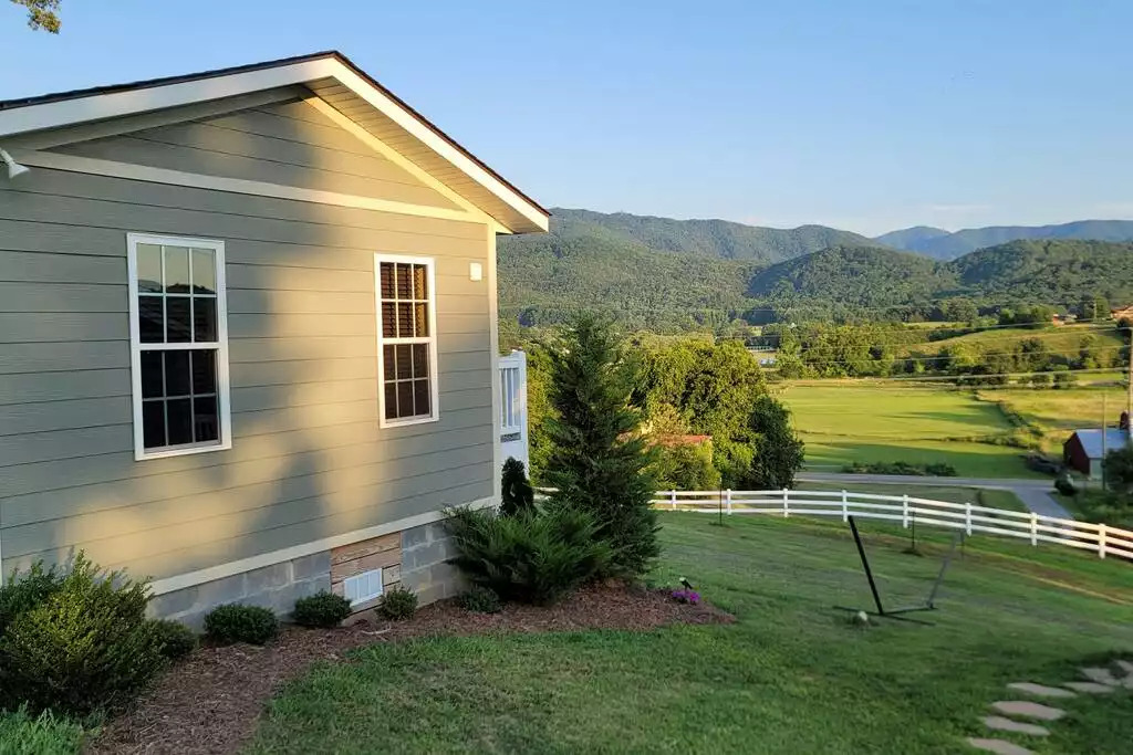 Cottage with MIND BLOWING Smoky Mountain views! - Pigeon Forge Cottage with MIND BLOWING Smoky Mountain views! - Pigeon Forge