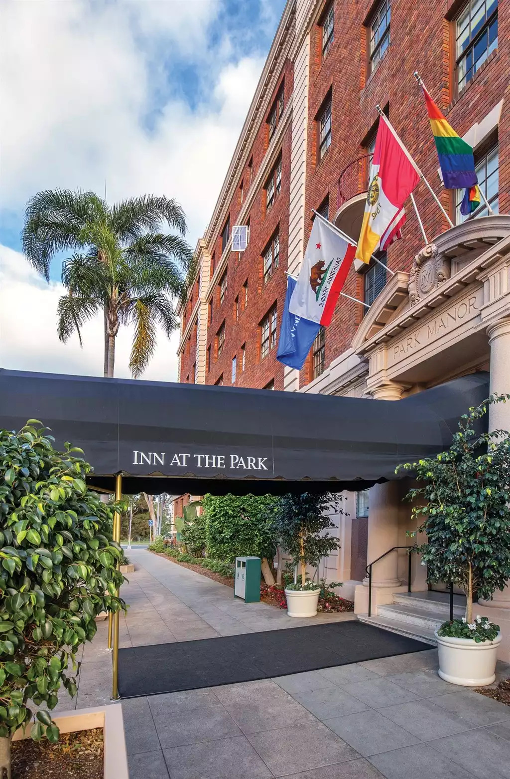 Inn At The Park External View Inn At The Park External View - Inn at the Park Resort Studio King - San Diego County
