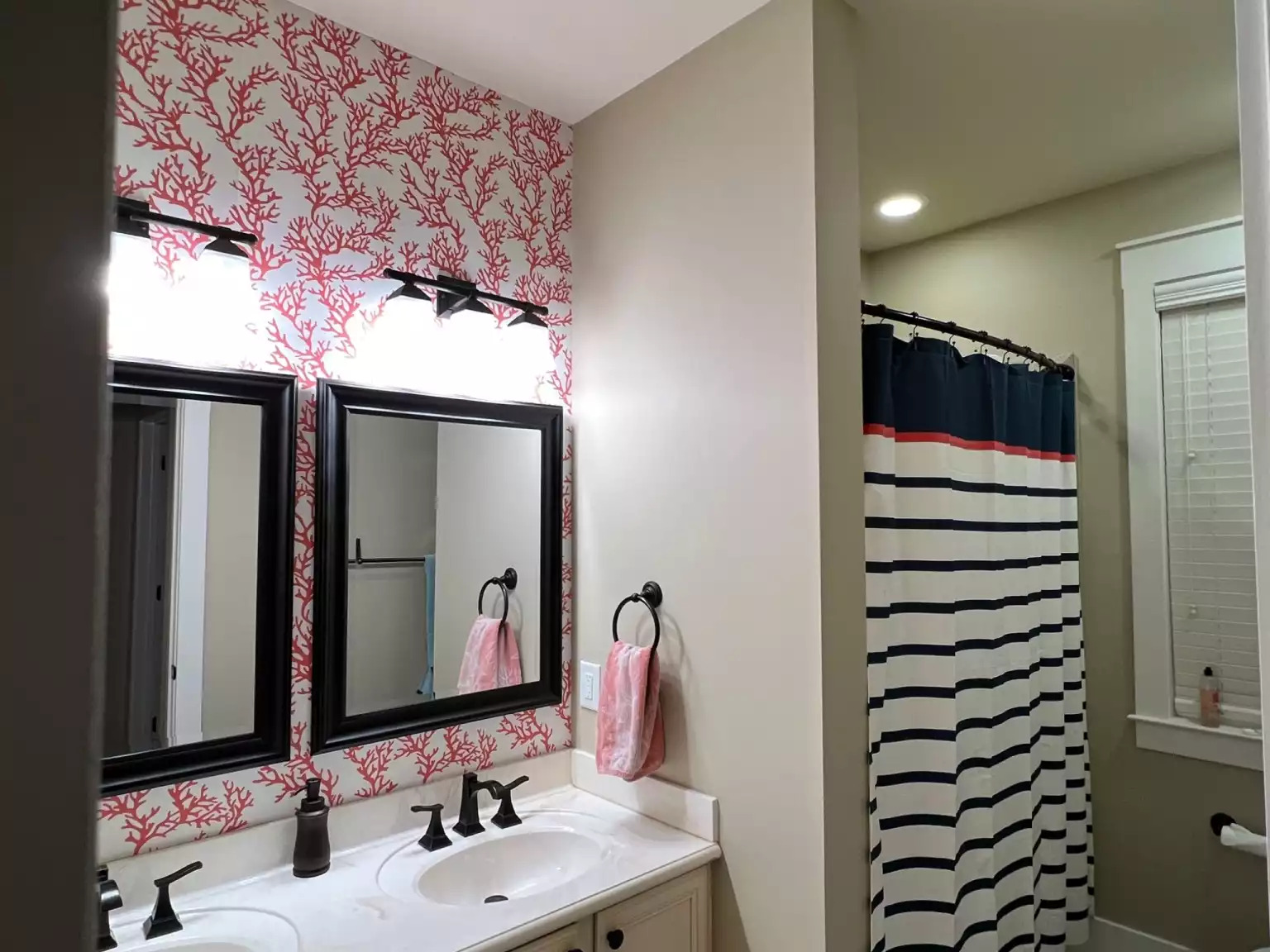 Master Bath with dual sinks Master Bath with dual sinks - Cabana Azul - North Myrtle Beach