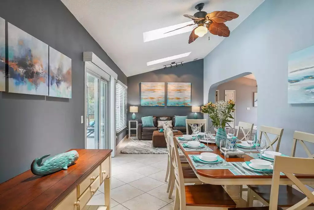 Beautiful coastal decor. Beautiful coastal decor. - Heated Saltwater Pool*Harry Potter*Fire Pit*BBQ*EV - St. Augustine