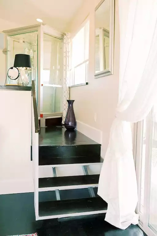 Stairway to heaven. Better know as your rain shower retreat. Stairway to heaven. Better know as your rain shower retreat. - Be Suite - Vineyard Retreat - Paso Robles