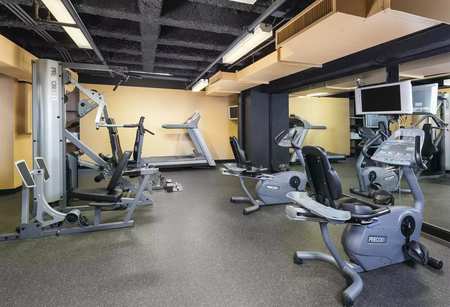 Indoor Gym Indoor Gym - The Camlin Resort 2bdr Queen - Seattle