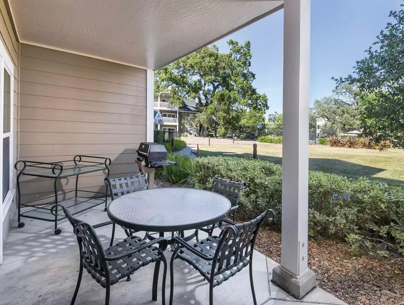 Picnic & Grill Area Picnic & Grill Area - Windsor Resort 3bd Deluxe - Windsor