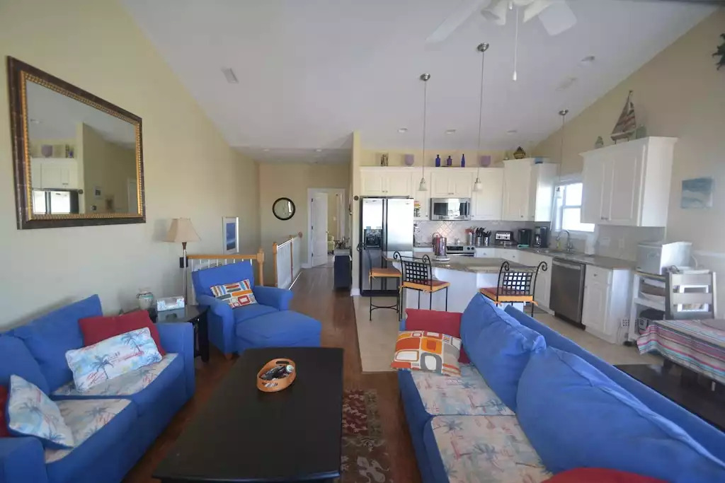 Living Room Living Room - PharmaSea - Surf City