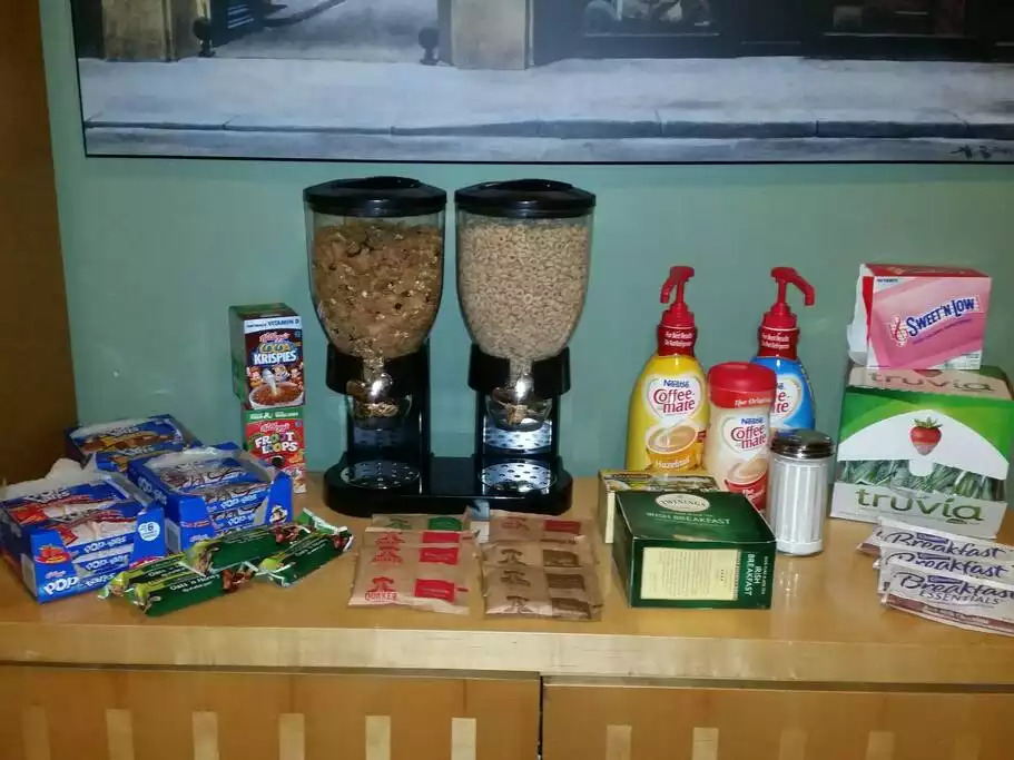 Lovely Cottage with Smoky Mtn views & Bkfast!! - Pigeon Forge Lovely Cottage with Smoky Mtn views & Bkfast!! - Pigeon Forge