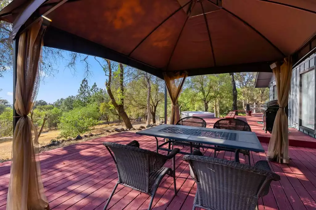 Perfect Getaway from the Daily Hustle & Bustle!