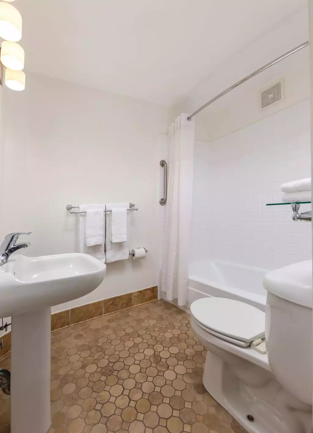 Bathroom Bathroom - San Francisco Resort Studio Hotel #B - San Francisco