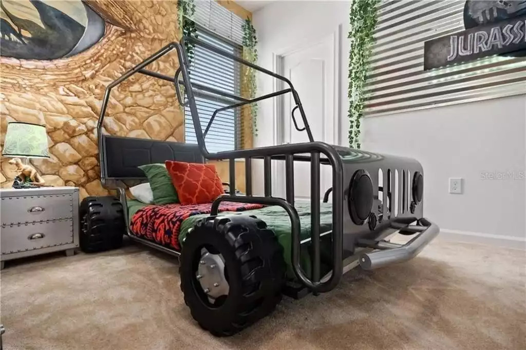 Any one of any age will love this Jeep bed! Any one of any age will love this Jeep bed! - Splendid Solterra - Davenport