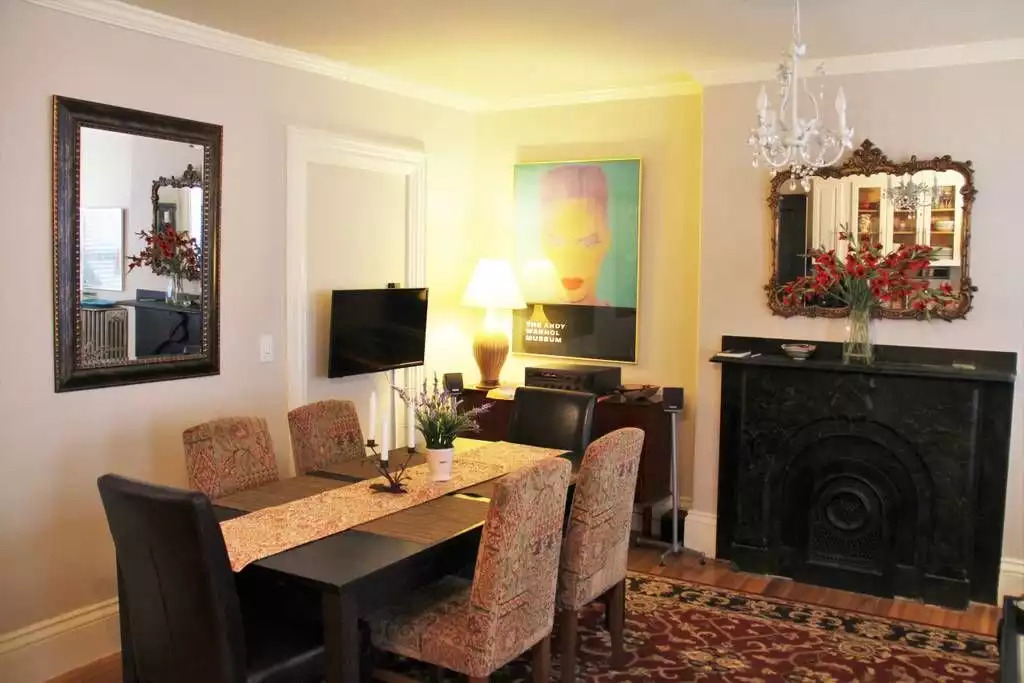 Open Living /Dining Area, Perfect for Entertaining. Open Living /Dining Area, Perfect for Entertaining. - *Penthouse Duplex* Close to center - Boston