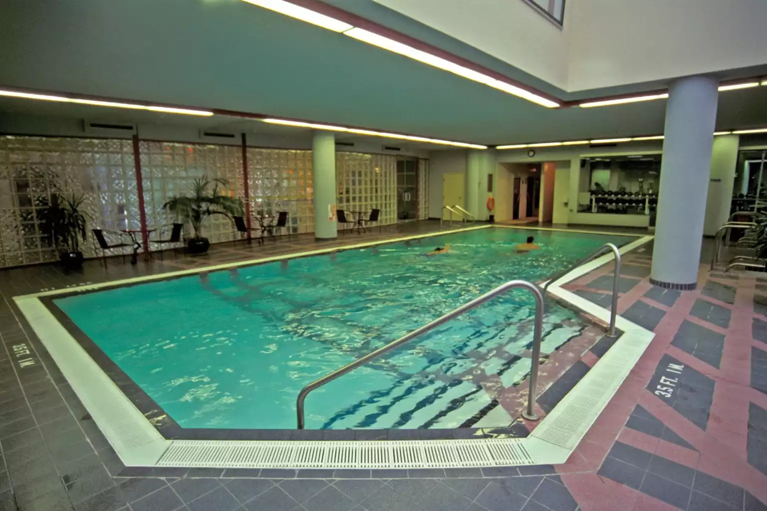 Pools & Hot Tubs Pools & Hot Tubs - The Canadian Resort 2bdr Compact - Vancouver