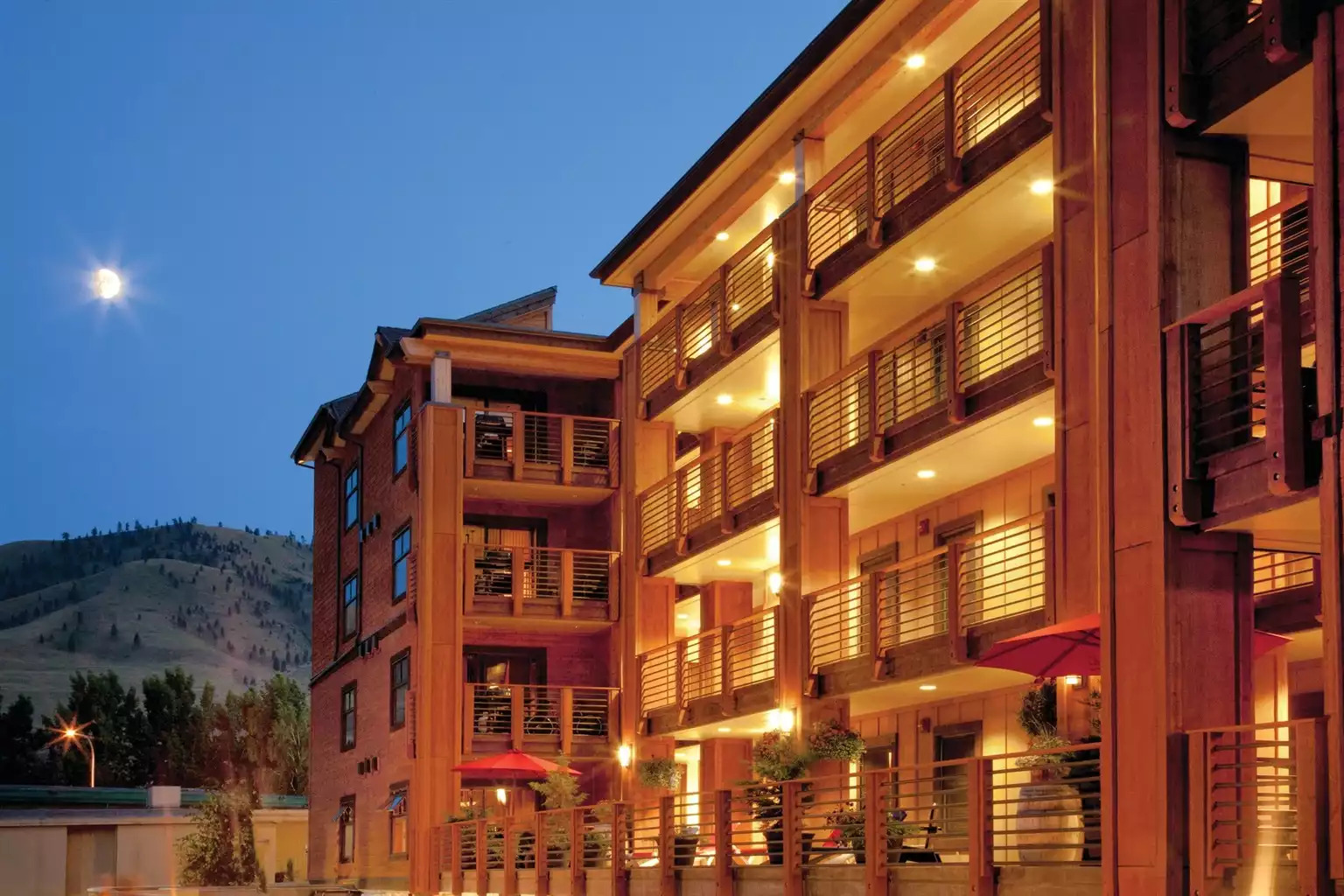 Exterior View Exterior View - Lake House Resort 1bdr Deluxe - Chelan
