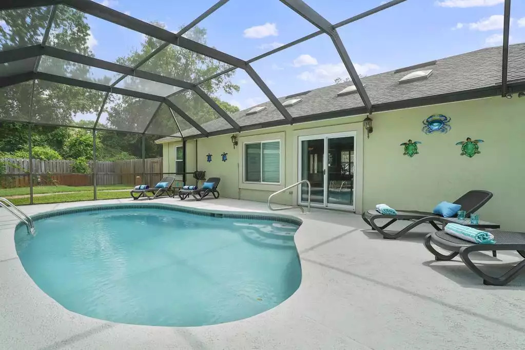 Heated Saltwater Pool with 4 lounge chairs and beach towels Heated Saltwater Pool with 4 lounge chairs and beach towels - Heated Saltwater Pool*Harry Potter*Fire Pit*BBQ*EV - St. Augustine