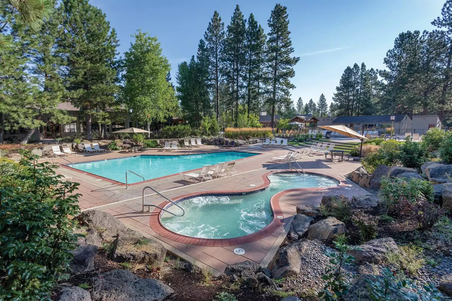 Pools & Hot Tubs Pools & Hot Tubs - Seventh Mountain Resort Studio - Bend