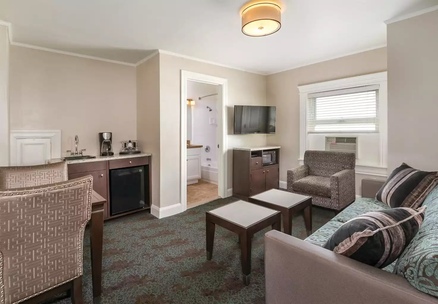 Living Area Living Area - San Francisco Resort 1bdr Hotel #B - San Francisco