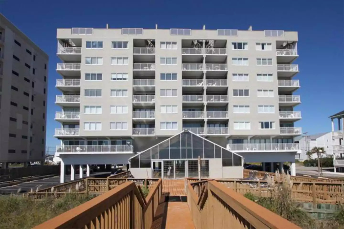 PENTHOUSE OCEANFRONT RETREAT ROOFTOP TERRACE KING Ensuite ZP2 - North Myrtle Beach PENTHOUSE OCEANFRONT RETREAT ROOFTOP TERRACE KING Ensuite ZP2 - North Myrtle Beach