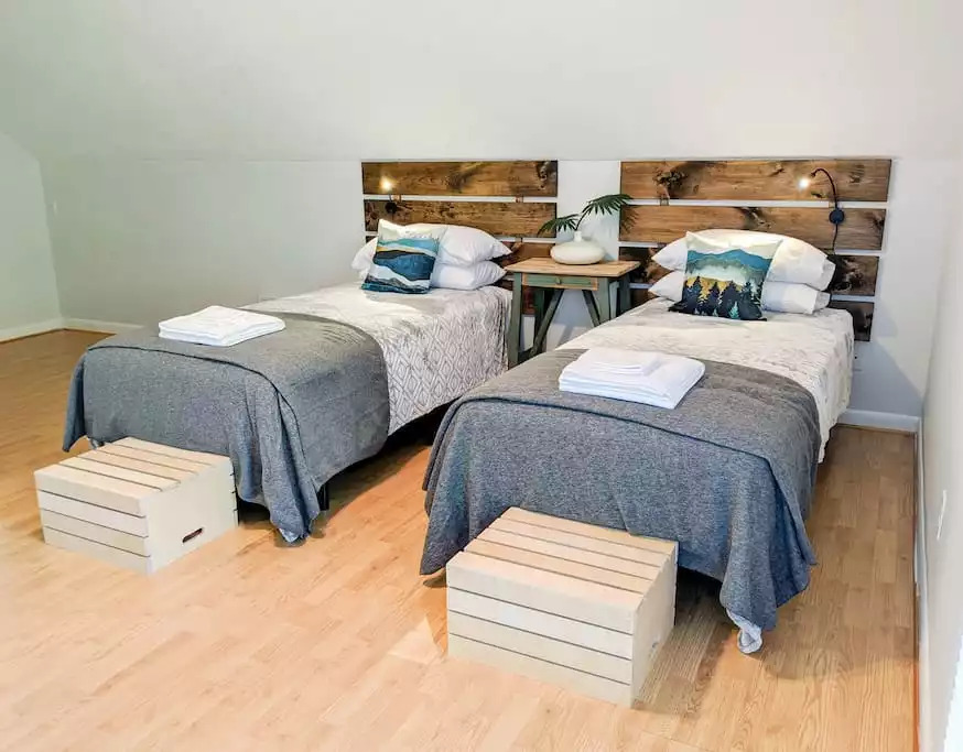 2nd Level Twin XL Beds. High-end organic cotton mattresses for a great night's sleep. Linens + Towels provided. 2nd Level Twin XL Beds. High-end organic cotton mattresses for a great night's sleep. Linens + Towels provided. - Modern TN Farmhouse at Lake Chickamauga w/ WiFi - Decatur