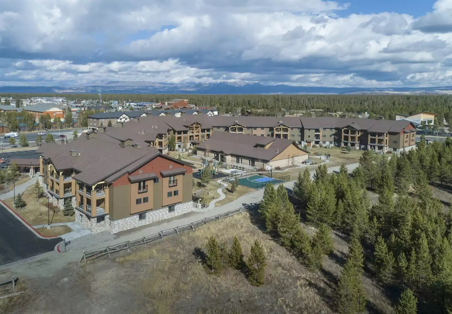 Exterior View Exterior View - West Yellowstone Resort 2bdr Twin - West Yellowstone