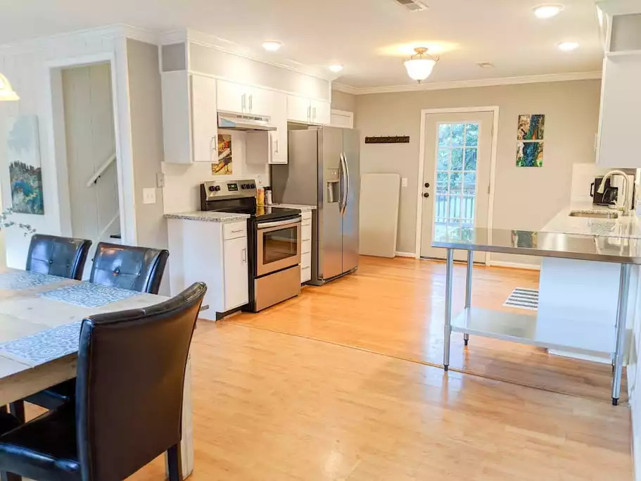 Modern TN Farmhouse at Lake Chickamauga w/ WiFi - Decatur Modern TN Farmhouse at Lake Chickamauga w/ WiFi - Decatur