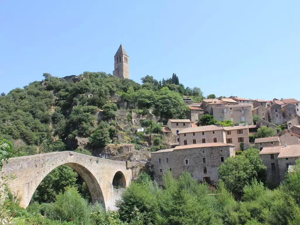 Olargue is a beautiful setting for a walk, swim, or awarding winning dining. Olargue is a beautiful setting for a walk, swim, or awarding winning dining. - Maison de Farine - Le Cave - Roquebrun