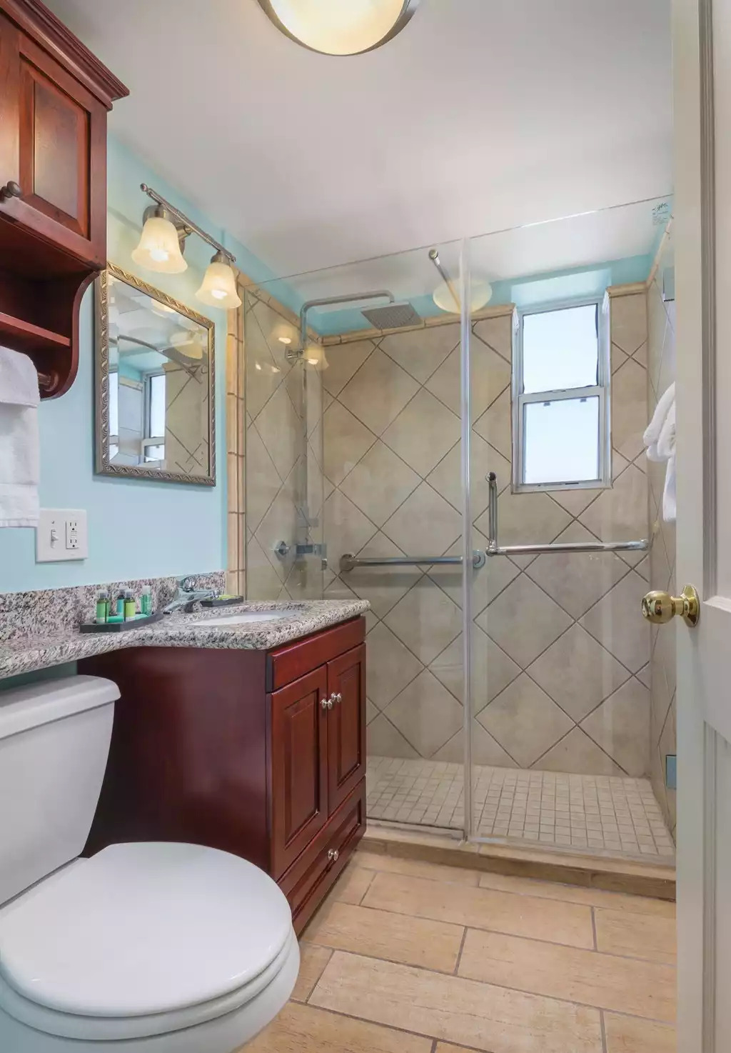 Bathroom Bathroom - Avenue Plaza Resort Studio - New Orleans