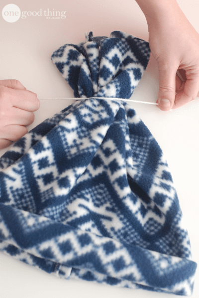 5-Minute Fleece Hats