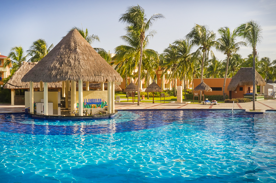 Bahia Principe Grand Coba - All Inclusive : Pool & Spa Day Pass Akumal ...